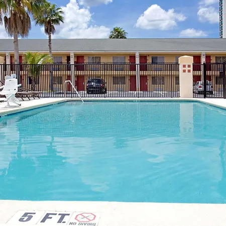 Hotel Super 8 By Wyndham Orlando International Drive